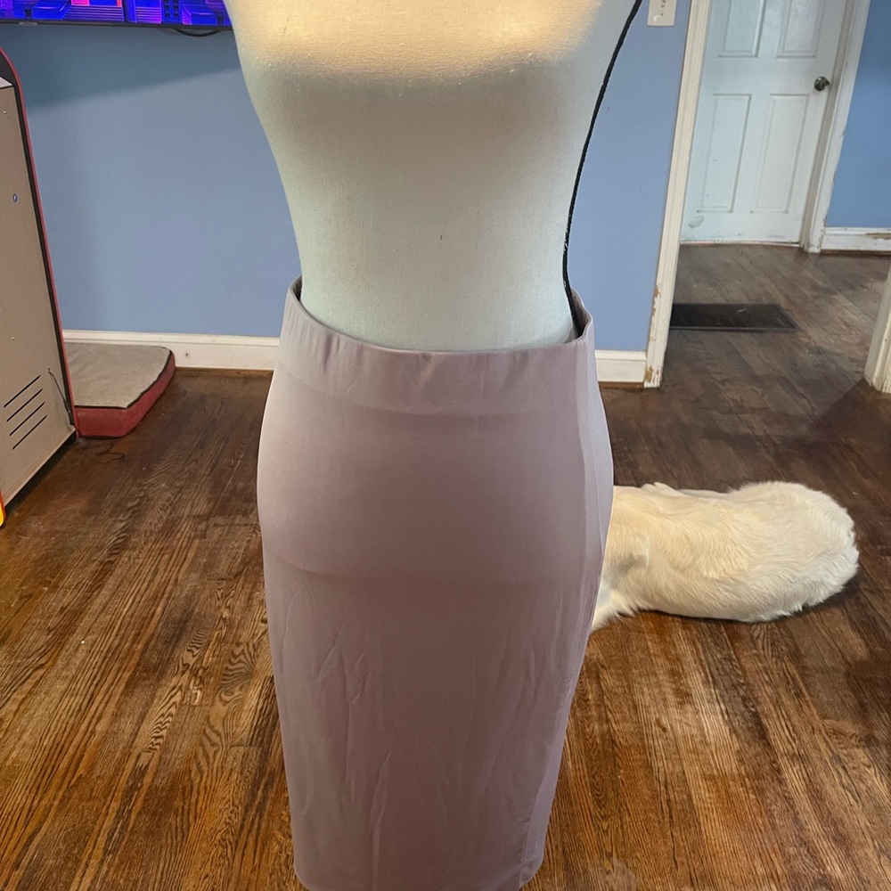 Revamps lg pink skirt